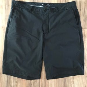 Travis Mathew golf shorts size 40